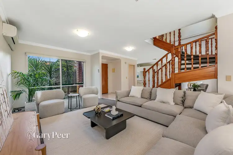 1021 Dandenong Road