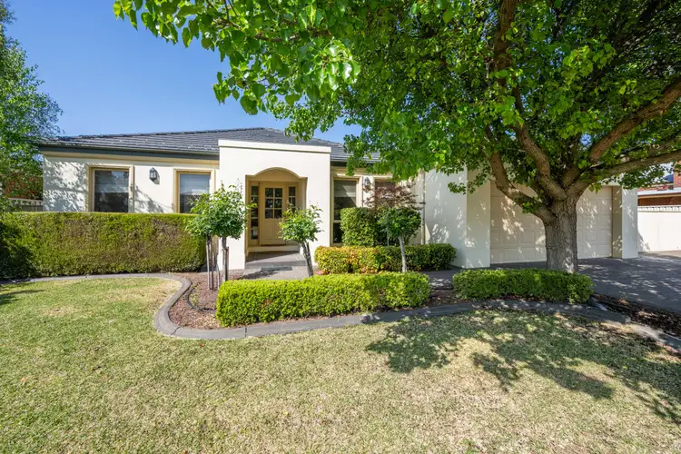 3 Menindee Crescent