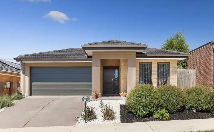 10 Mollison Drive