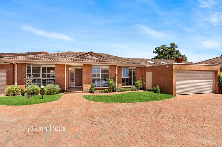 11-15 Roselea Street