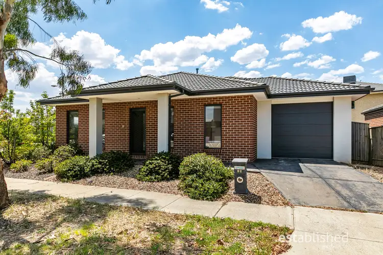 15 Allunga Way