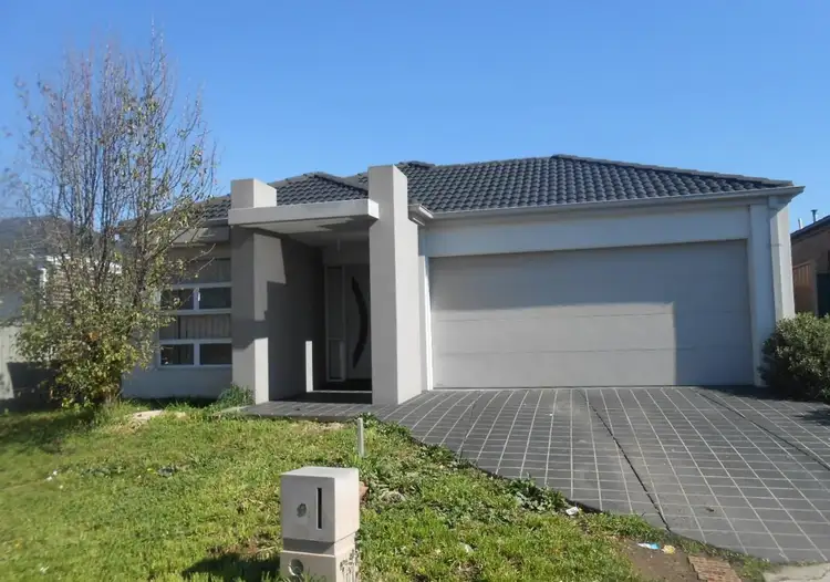 9 Flagstaff Loop