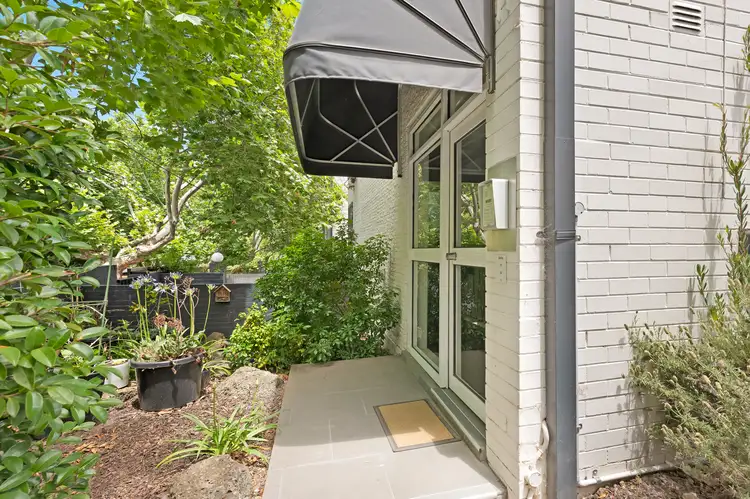 17 Rockley Road