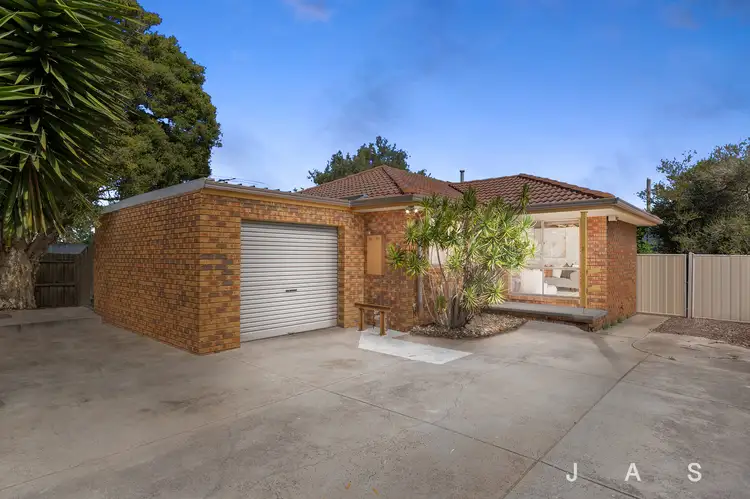 5 Douglas Street