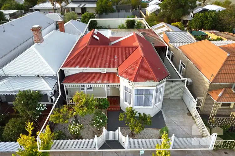 16 Jerrold Street