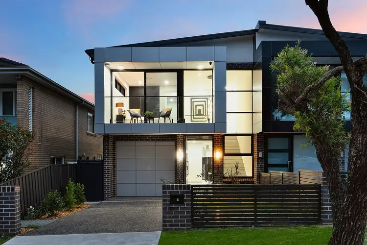 7 Blackshaw Avenue