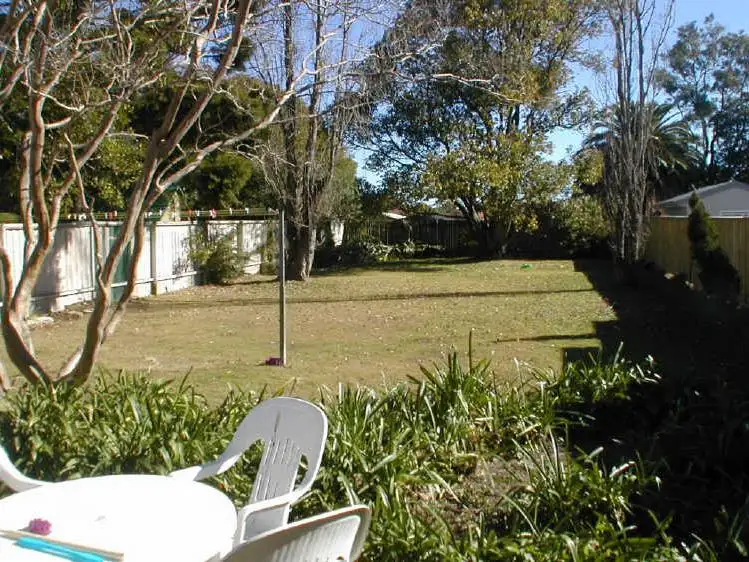 6 Tunks Street