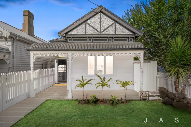13 Cowper Street