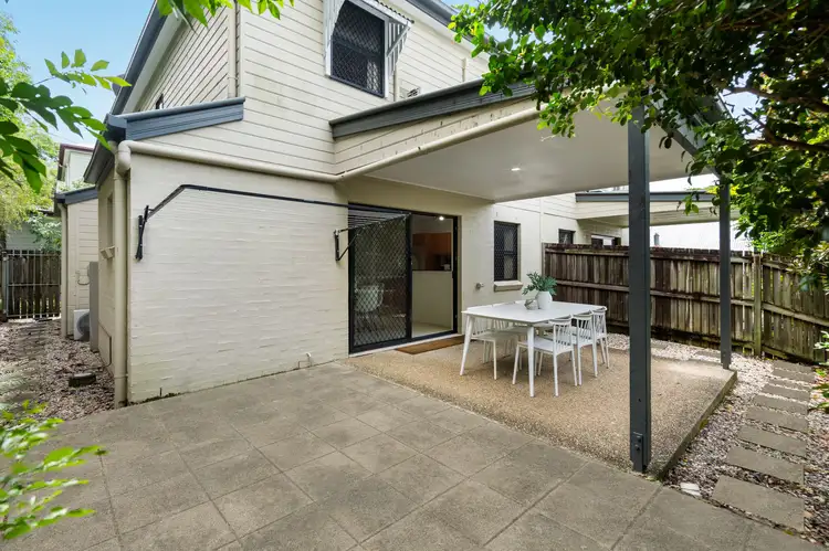 15 Greenlaw Street