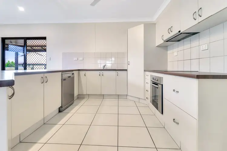 20 Yirra Crescent