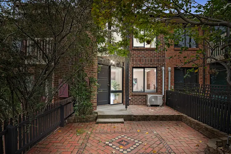 11 Secomb Place