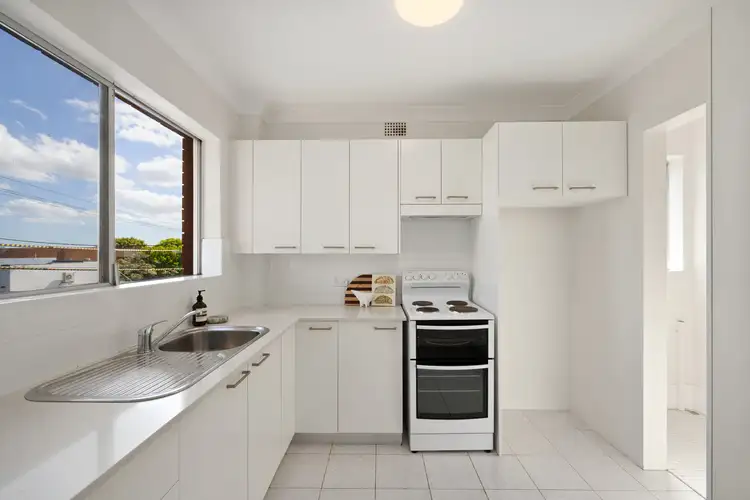 Fourth view of Homely apartment listing, 3/117 Crown Road, Queenscliff NSW 2096
