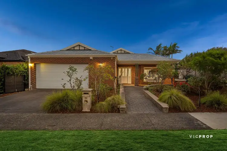244 Karoo Road
