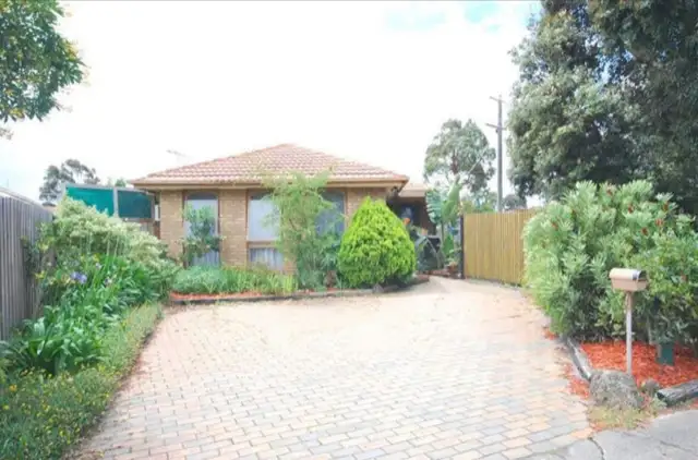 21 Isaac Smith Crescent