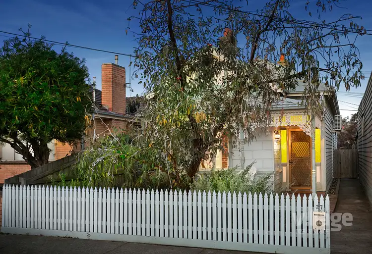 27 Leander Street