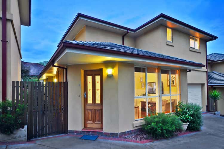 Main view of Homely townhouse listing, 2/116 Mountain View Road, Briar Hill VIC 3088