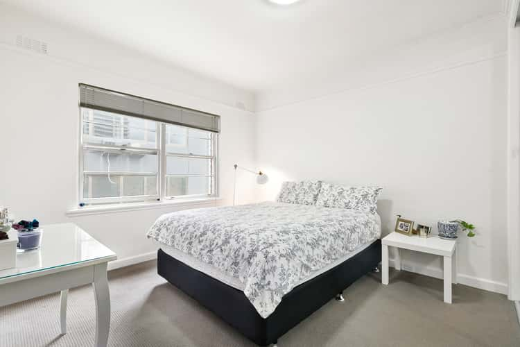 Third view of Homely apartment listing, 17/8 Louise Street, Melbourne VIC 3004