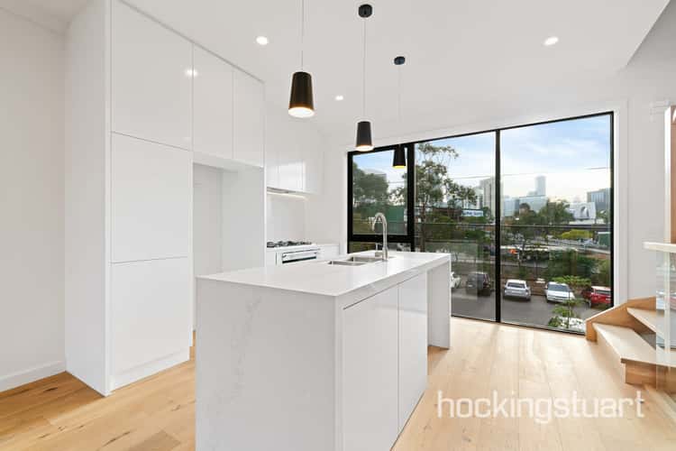 Main view of Homely townhouse listing, 125 Boundary Street, Port Melbourne VIC 3207