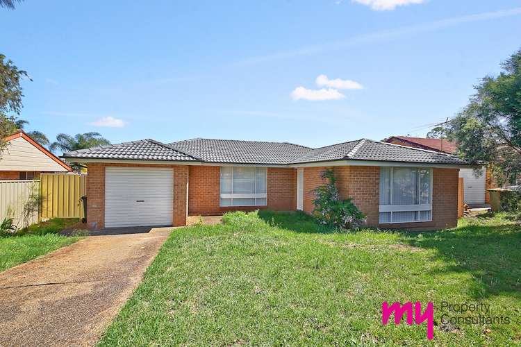 9 Greengate Road, St Helens Park NSW 2560