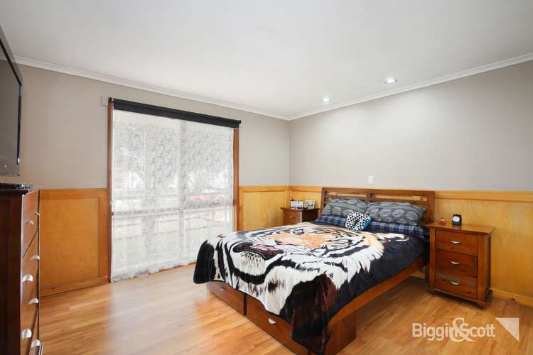 Fifth view of Homely house listing, 90 Toirram Crescent, Cranbourne VIC 3977