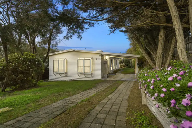 8 Henry Street, Blairgowrie VIC 3942