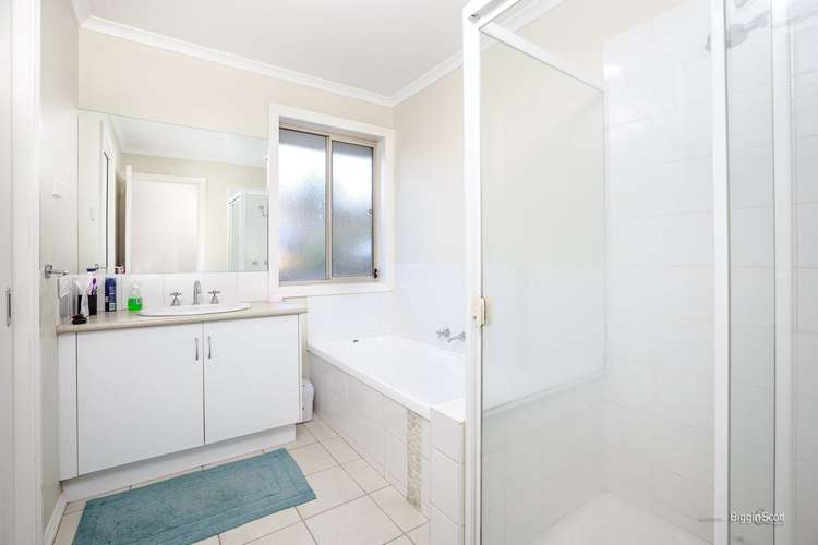 Sixth view of Homely unit listing, 2/4 De Wint Court, Scoresby VIC 3179