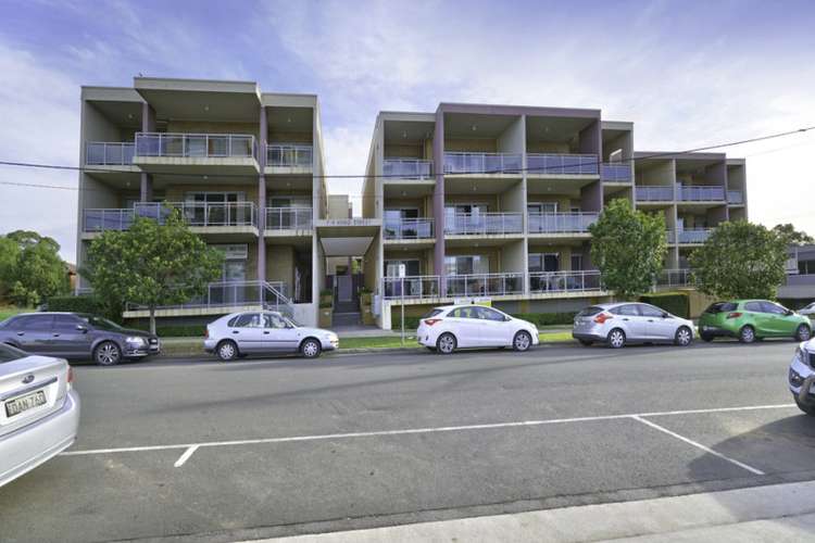 Main view of Homely unit listing, 16/7-9 King Street, Campbelltown NSW 2560