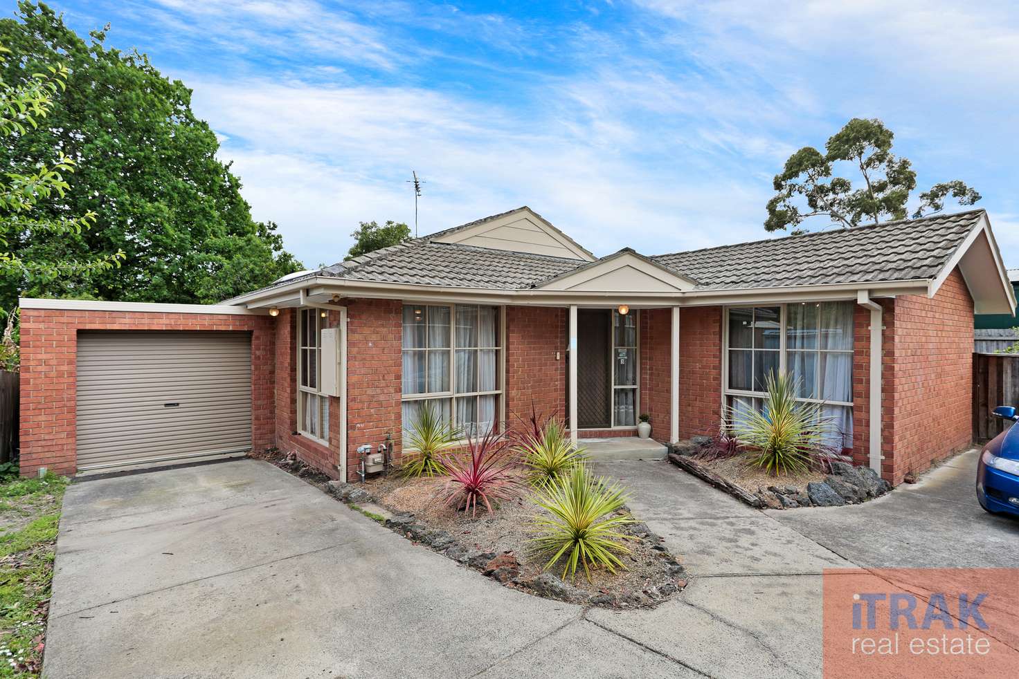 Main view of Homely unit listing, 2/1 Evon Avenue, Ringwood East VIC 3135
