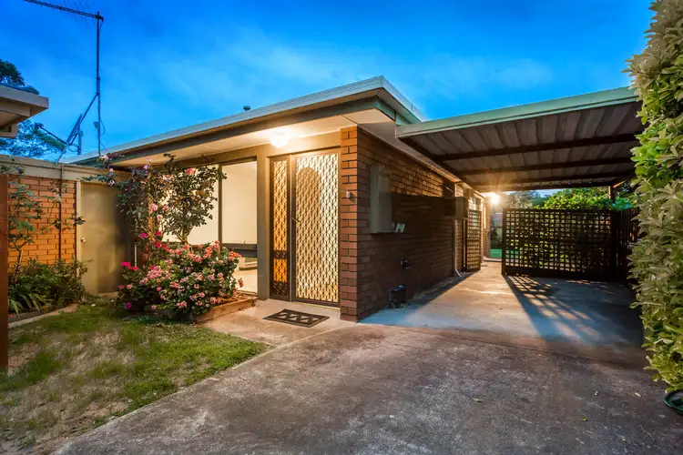 2/1 Kolinda Crescent, Capel Sound VIC 3940