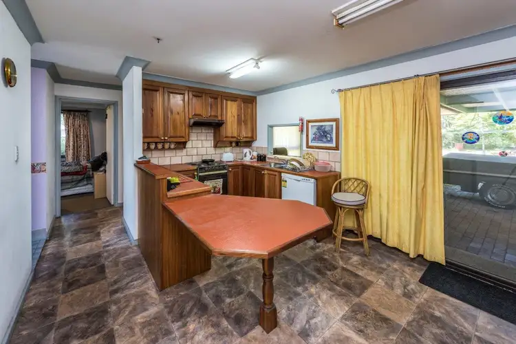 Fifth view of Homely house listing, 10 Kiandra Crescent, Yerrinbool NSW 2575