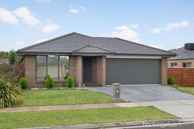 5 Barley Sheaf Drive, Miners Rest VIC 3352