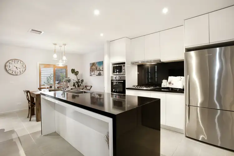 16B Alarah Boulevard, Cranbourne West VIC 3977