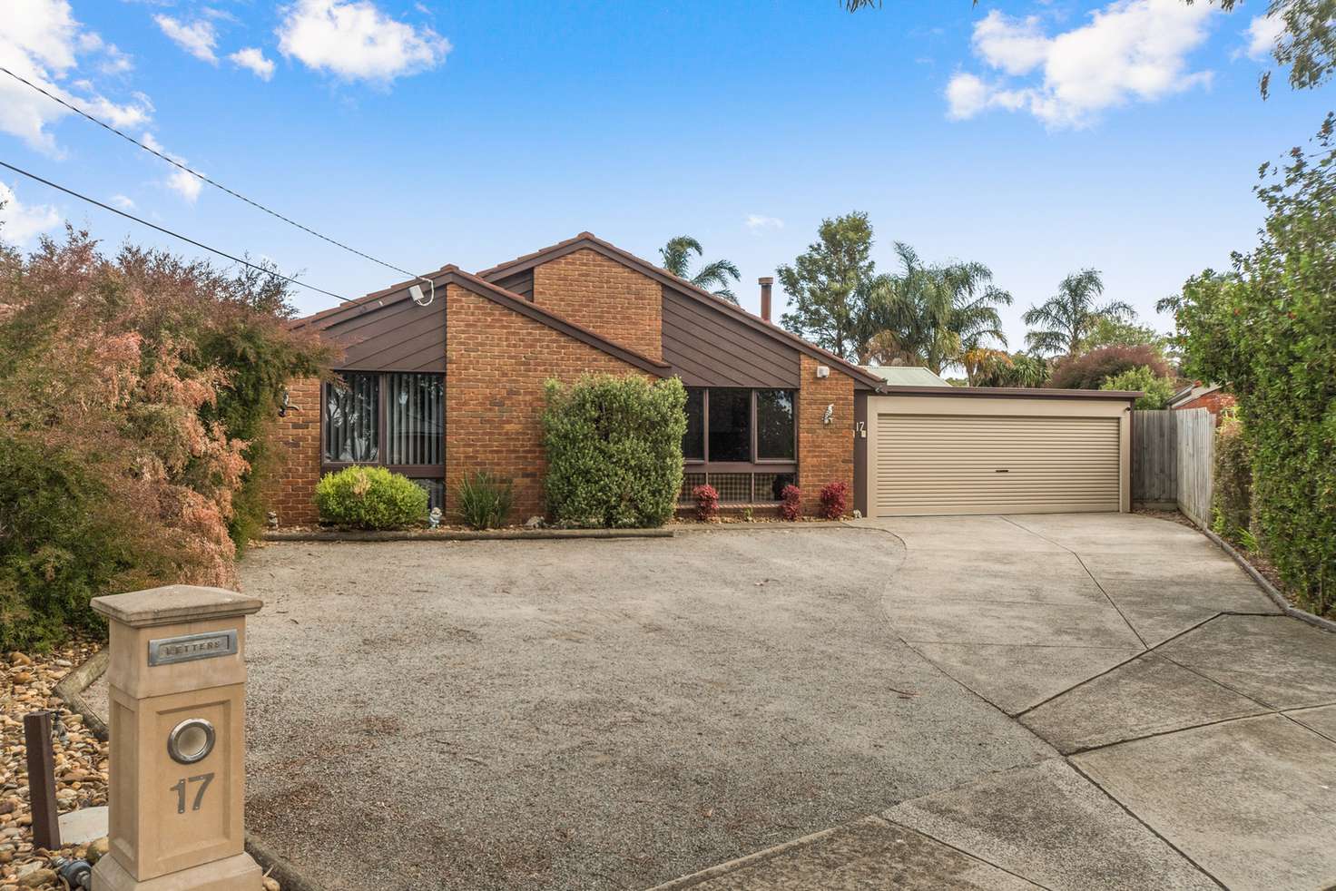 Main view of Homely house listing, 17 Kestrel Court, Carrum Downs VIC 3201