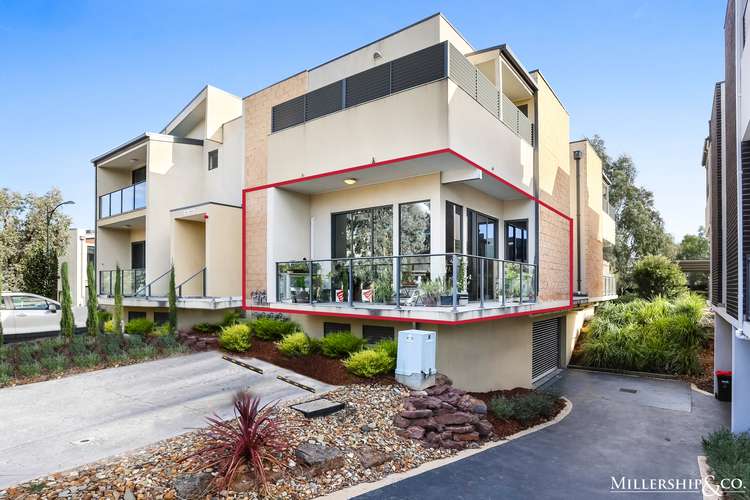Main view of Homely house listing, 2/27 Diamond Boulevard, Greensborough VIC 3088