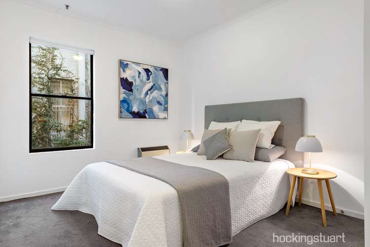 Fifth view of Homely apartment listing, 10/5 Davisons Place, Melbourne VIC 3000