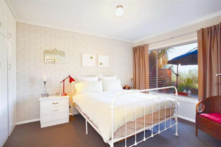 Fifth view of Homely house listing, 2/19 Napier Street, Black Hill VIC 3350