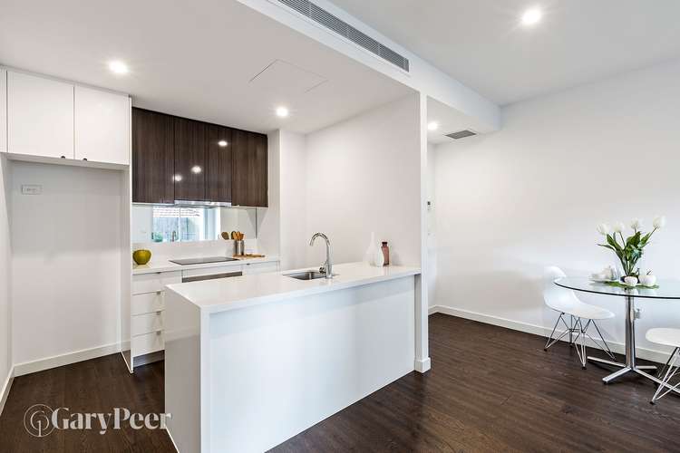 Third view of Homely apartment listing, 2/220 Burke Road, Glen Iris VIC 3146