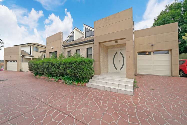 Second view of Homely house listing, 5/88-90 Belmont Road, Glenfield NSW 2167