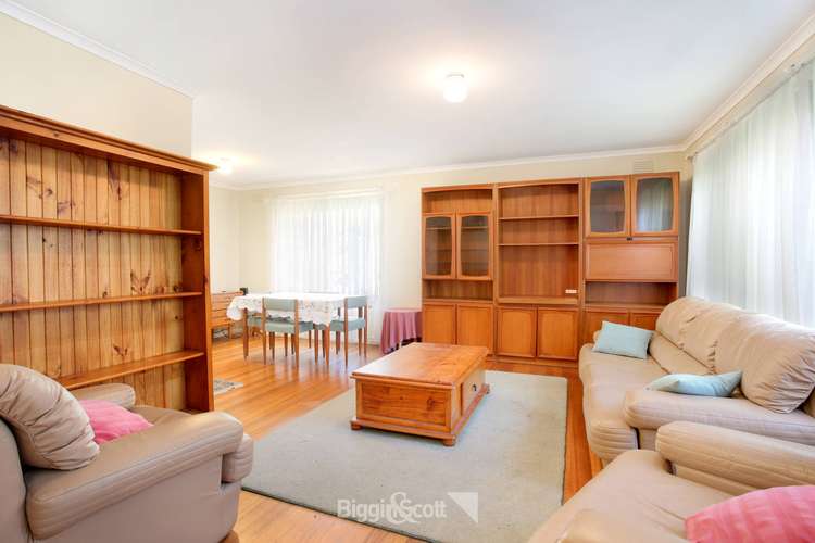 Fifth view of Homely house listing, 33 Silvertop Crescent, Frankston North VIC 3200