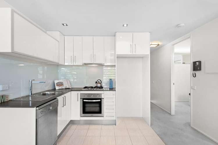 Main view of Homely apartment listing, 102/2 Cedar Street, Caulfield South VIC 3162