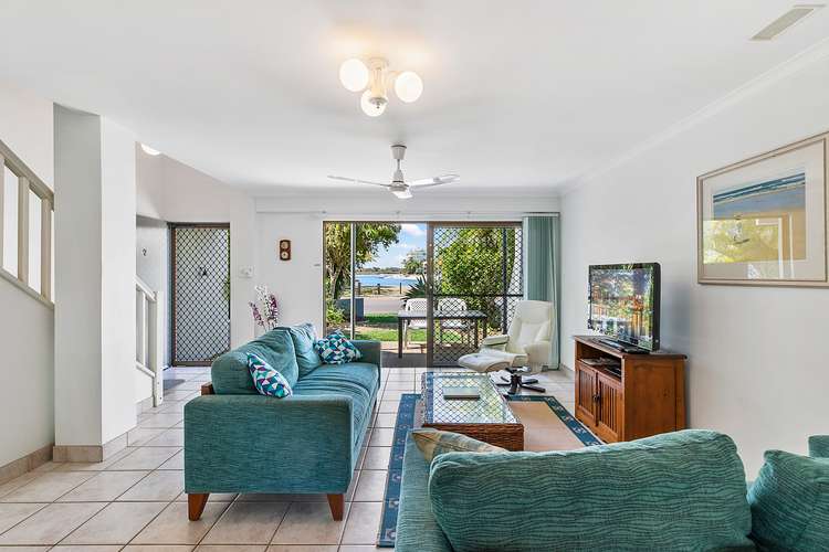 Main view of Homely unit listing, 2/17-19 Munna Crescent, Noosaville QLD 4566