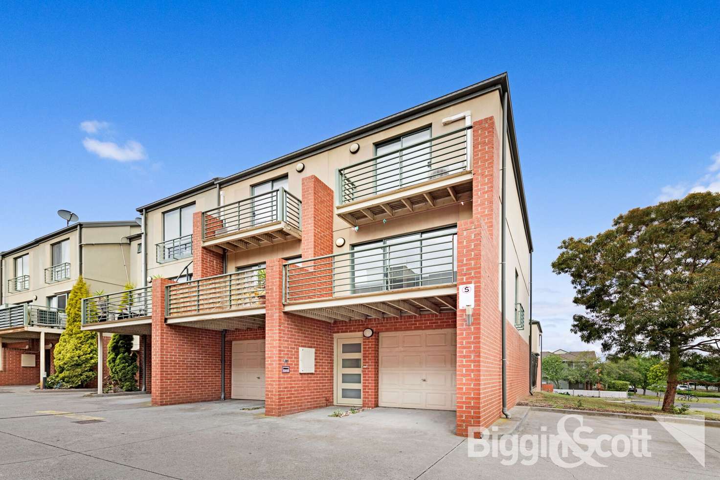 Main view of Homely townhouse listing, 78 Kynoch Lane, Maribyrnong VIC 3032