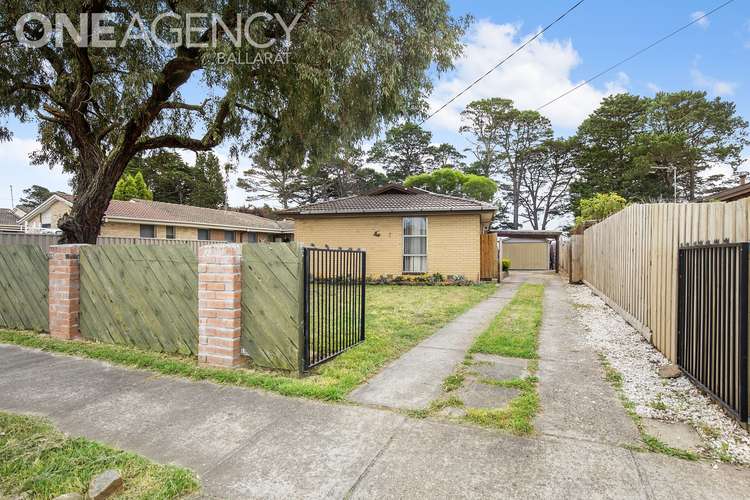 Second view of Homely house listing, 7 Willow Grove, Wendouree VIC 3355