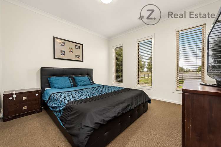 Fifth view of Homely house listing, 21 Stark Circuit, Cranbourne East VIC 3977