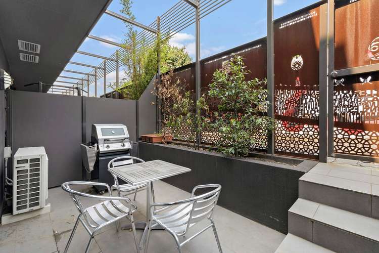 Fifth view of Homely apartment listing, 2/17 Robe Street, St Kilda VIC 3182