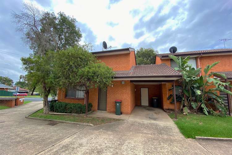 Main view of Homely unit listing, 8/26-28 Kingsclare Street, Leumeah NSW 2560