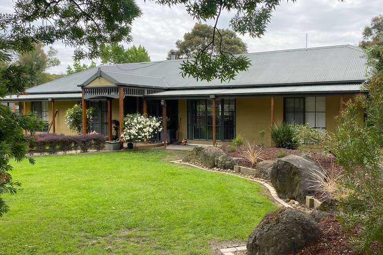21 Coopers Road, Macclesfield VIC 3782