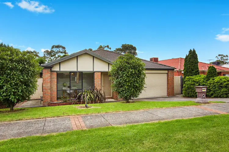 195 Monahans Road, Cranbourne West VIC 3977