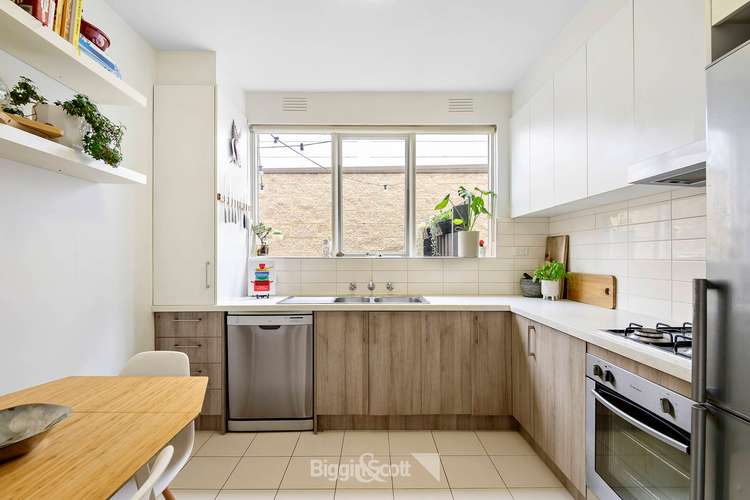 Fourth view of Homely apartment listing, 2/2 Irymple Avenue, St Kilda VIC 3182