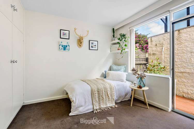 Sixth view of Homely apartment listing, 2/2 Irymple Avenue, St Kilda VIC 3182